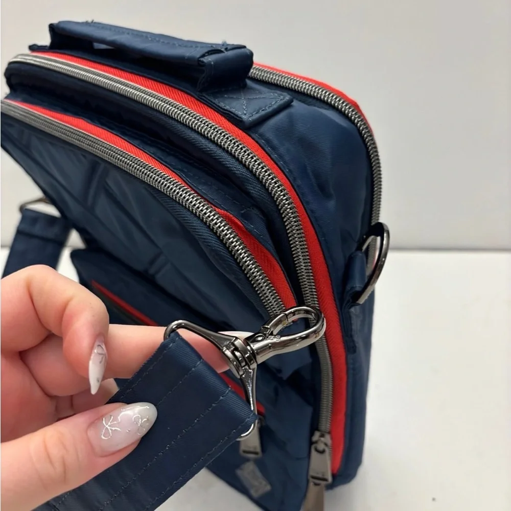 Lug Medium Cargo Crossbody with Built-In Wallet -Wrangler